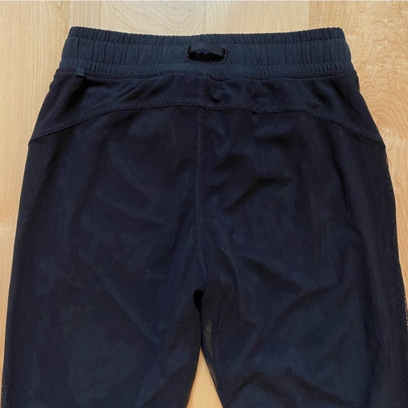 Lululemon Modern Netted Overlay Jogger in Black - Picture 8 of 16